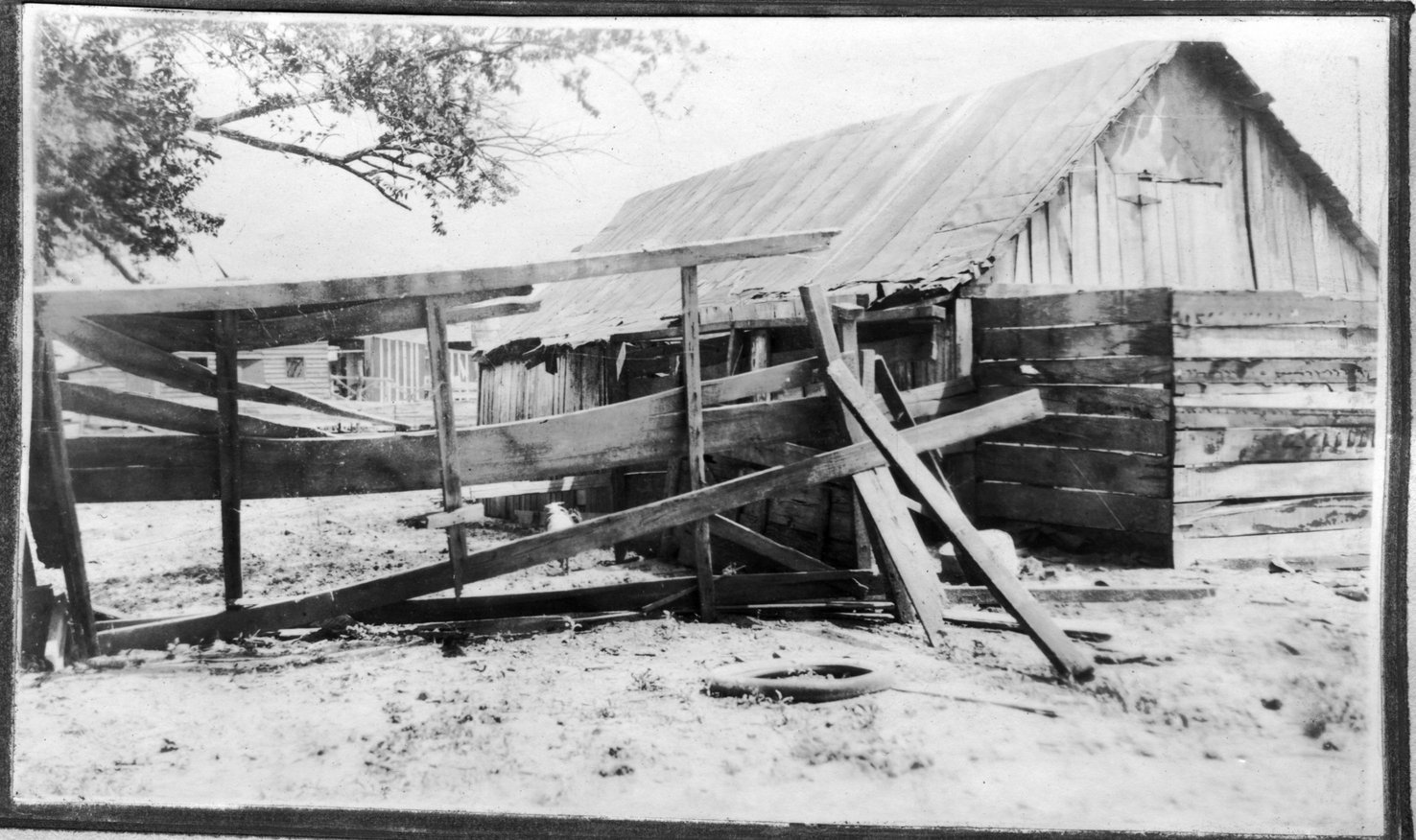 040~Jas. H. Lowery Improvement work around barn Apr 1921.jpg